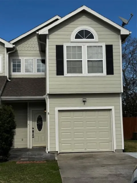 1433 Kipp Ave, Kemah